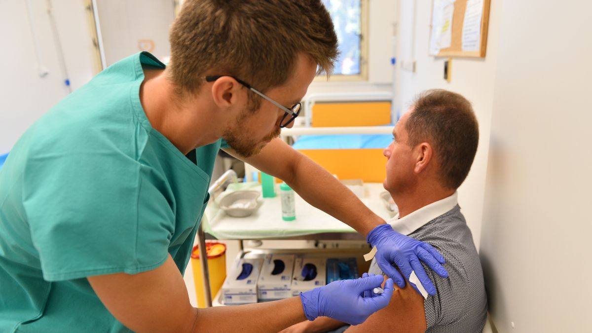 Upravené vakcíny na covid už jsou v Česku